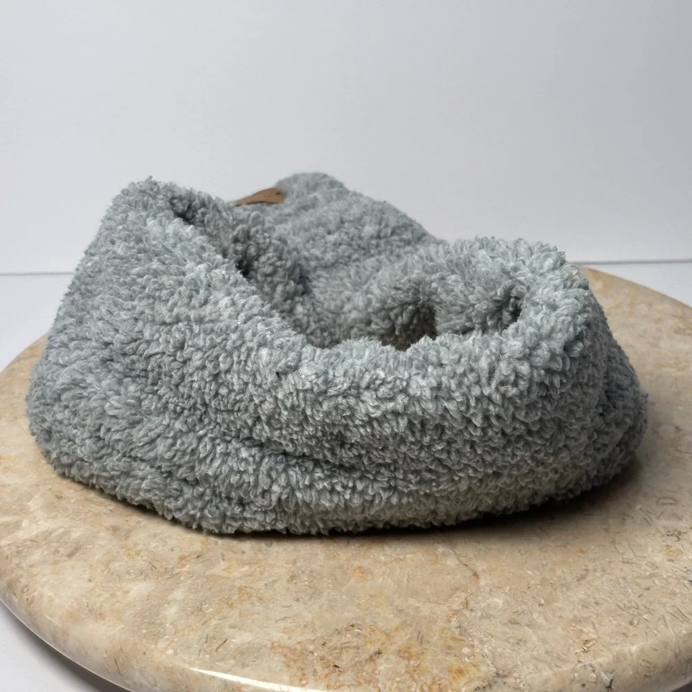 Koolaburra by UGG Gray Sherpa Pet Scarf Dog Accessory Grey‎
